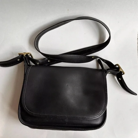 Vintage COACH Crossbody Messenger Saddlebag Black
Leather Handbag - Picture 1 of 16